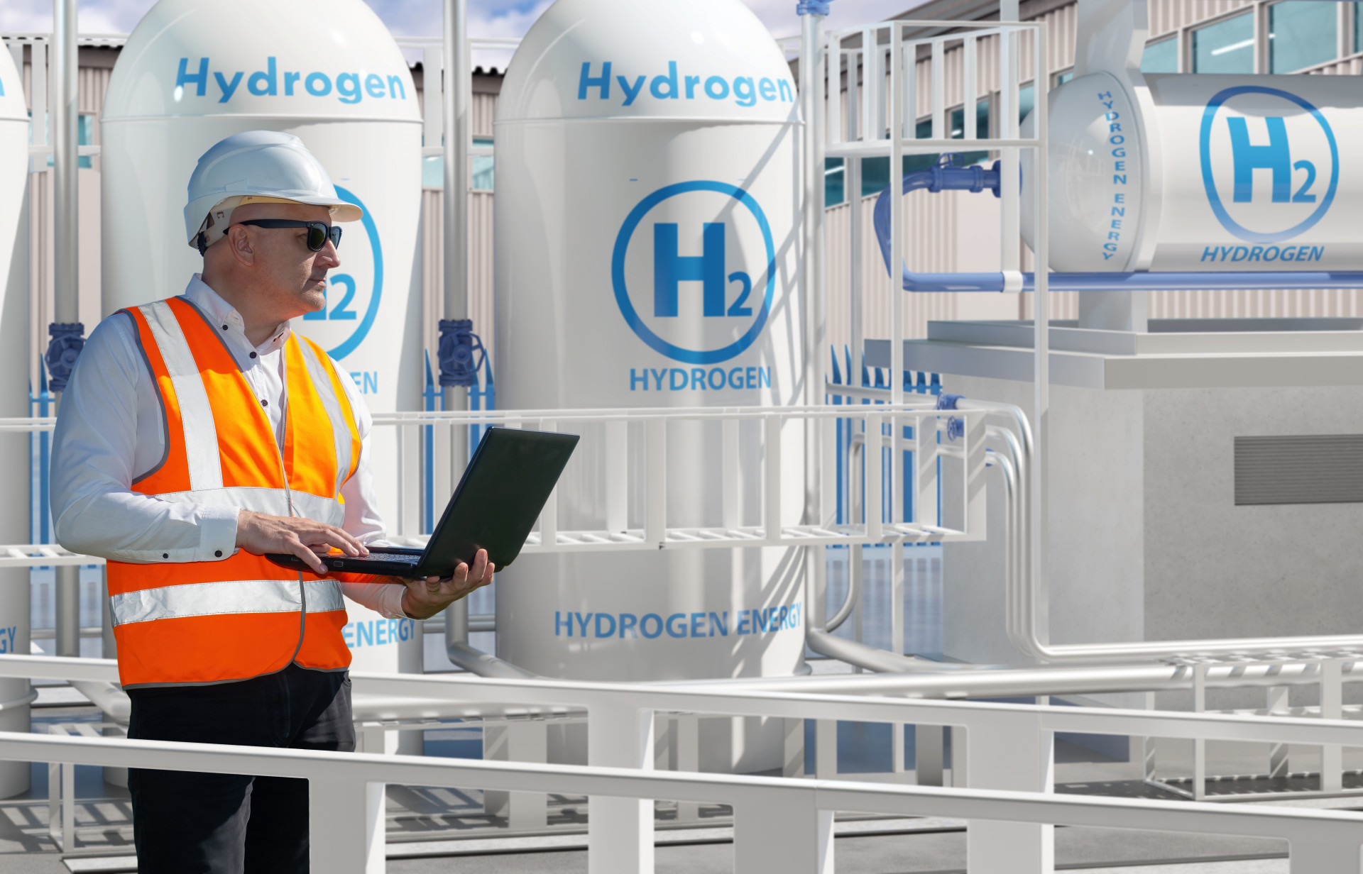 AdobeStock 573541891 Fachexperte Wasserstoff scaled Fachexperte für Wasserstoffanwendungen (IHK)